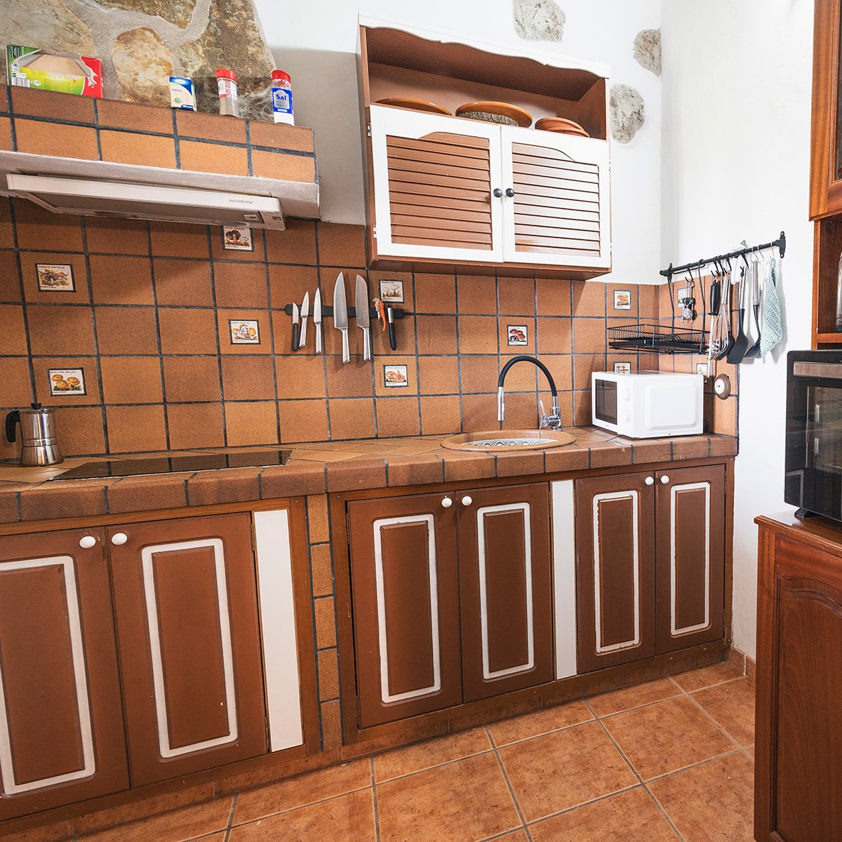losarcosdellaurel-rooms-trastienda-7